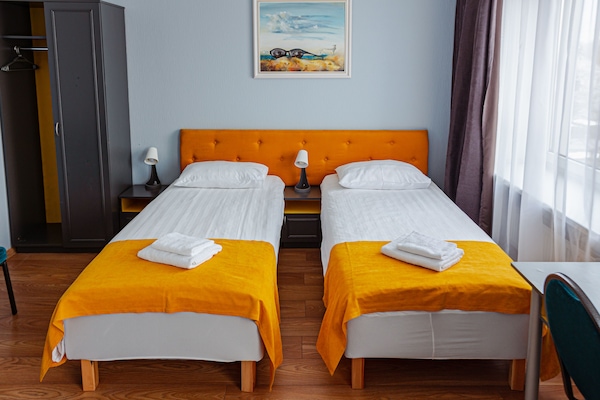 Superior Twin Room | Desk, free WiFi, bed sheets