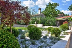 Property grounds - Luxuriously decorated villa with designer interior, pool, sauna and wellness (Pican)