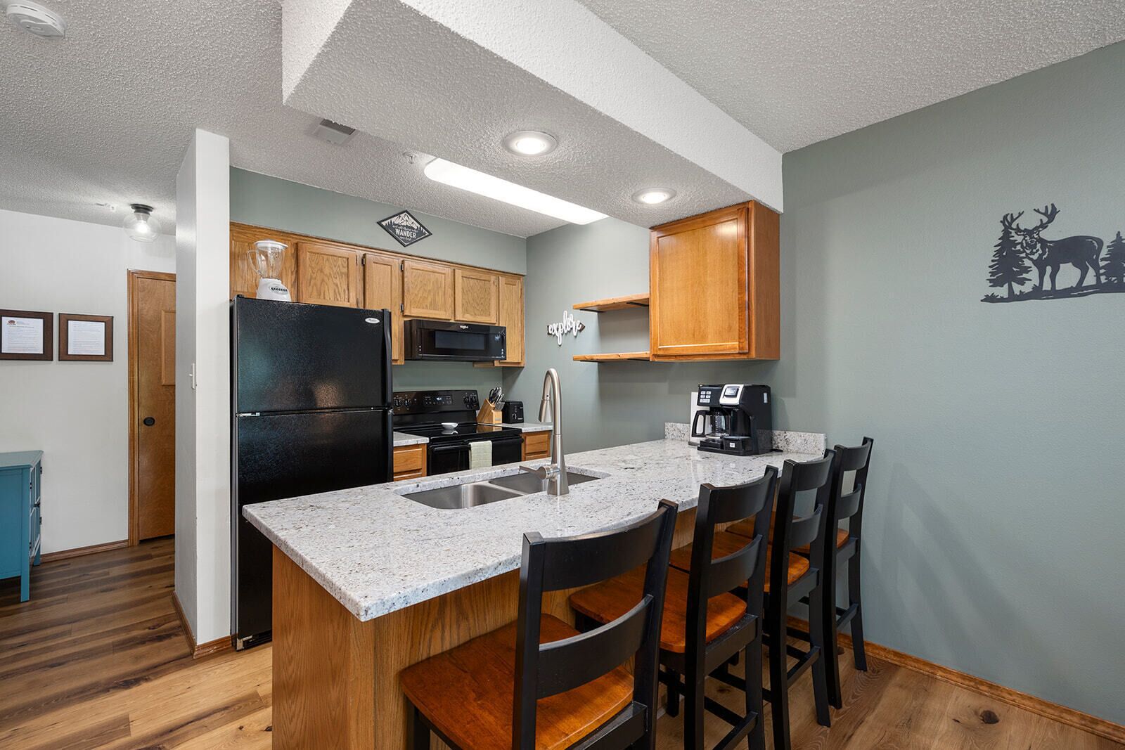 Geladeira, micro-ondas, fogão, cooktop