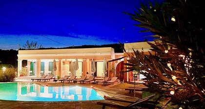 Villa Bougarini with private pool
