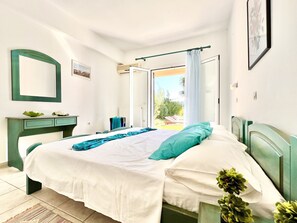 6 chambres, fer et planche à repasser, Wi-Fi gratuit, draps fournis