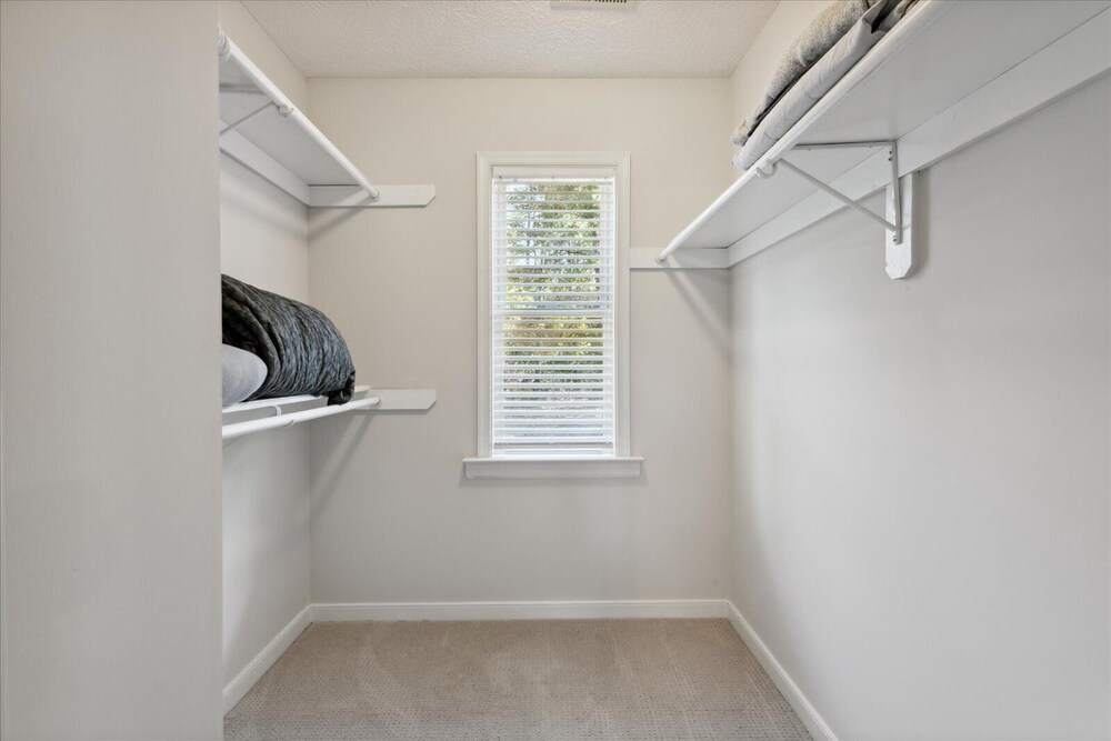 Creekside Cottage Retreat with HotTub! Stevensville Vrbo