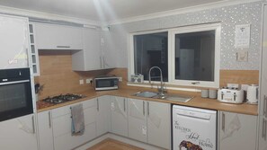 Cottage, Multiple Beds | Private kitchen | Fridge, microwave, oven, stovetop - Foreshore 2 Bed Cottage in Buckie, Morayshire (Buckie)