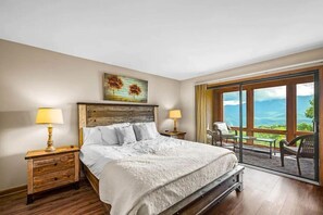 4 bedrooms, iron/ironing board, travel crib, free WiFi