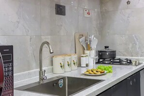 冰箱、微波炉、烤箱、茶具/咖啡用具