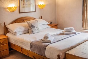 Hypo-allergenic bedding, bed sheets