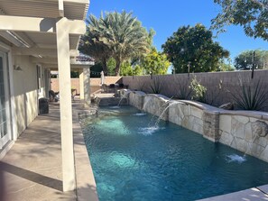 Outdoor pool, a heated pool - Beautiful Modern Retreat, Pool, Spa, Fire-Pit, BBQ (Indio)