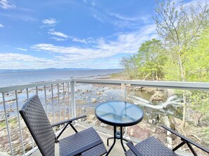 Comfort Double Room, Balcony, River View | Terrace/patio - La Plage Motel (Berthier-sur-Mer)