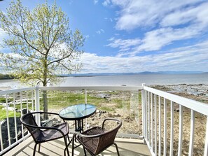 Design Double Room | Balcony view - La Plage Motel (Berthier-sur-Mer)