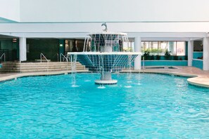 Indoor pool, a heated pool - Beachfront studio with indoor/outdoor pools, private balcony, AC (Myrtle Beach)