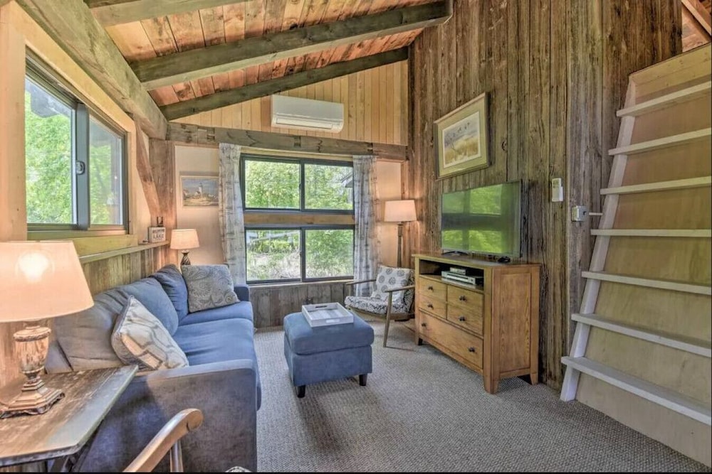 Little Camp · Cozy North Hero Lakefront w/Amazing views! North Hero Vrbo
