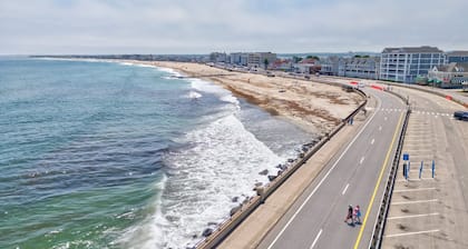 * *Oceanfront | Hampton Beach | Pet Friendly* *