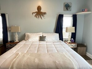 1 bedroom, desk, WiFi, bed sheets