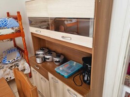 Basic Apartment | Private kitchen | Fridge