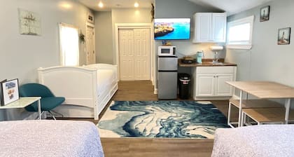 *Oceanview Suite | Hampton Beach | Pet Friendly*