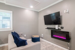 Smart-TV, peis og stereoanlegg