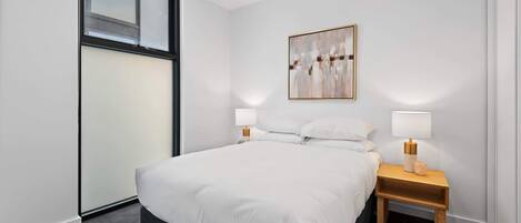 2 chambres, fer et planche à repasser, Wi-Fi, draps fournis
