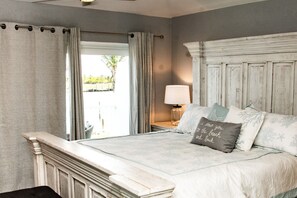 4 bedrooms, travel cot, free WiFi, bed sheets