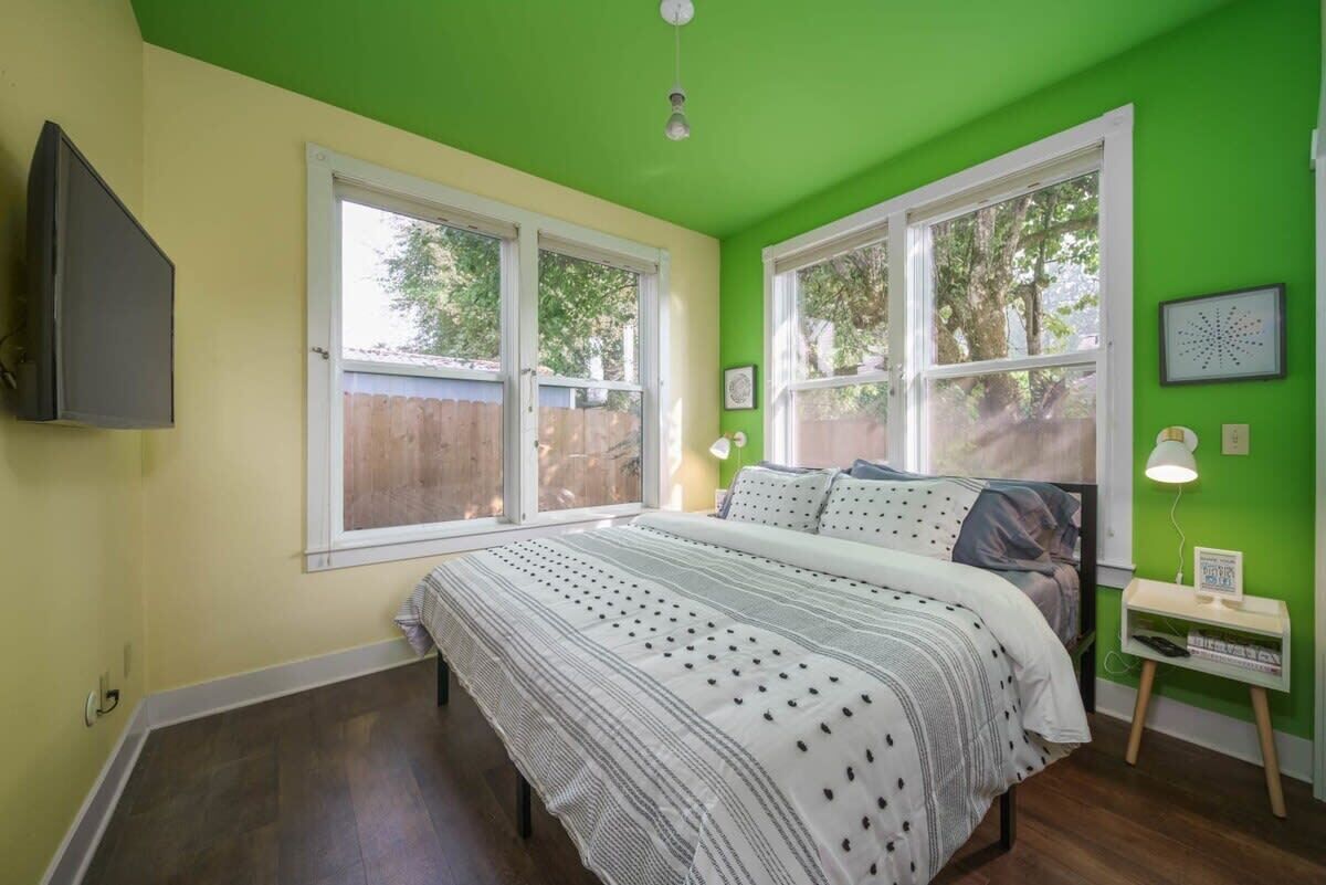 1 bedroom, iron/ironing board, travel cot, WiFi