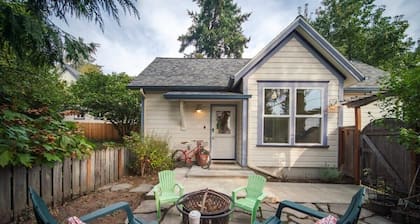 #StayInMyDistrict Lake Oswego Honey Bee Cottage