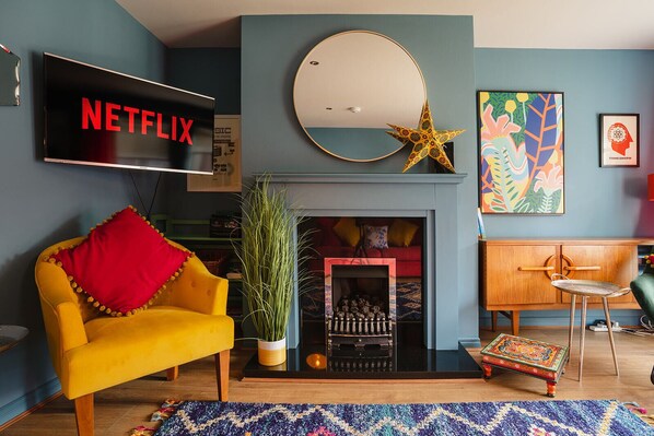 Lounge - Central Belfast Apartments: Unique Retreat in the East (Belfast)