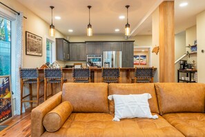 TV, fireplace, offices