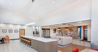 Best Western Plus Executive Residency Carlsbad Hotel