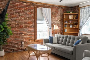 Smart TV, books