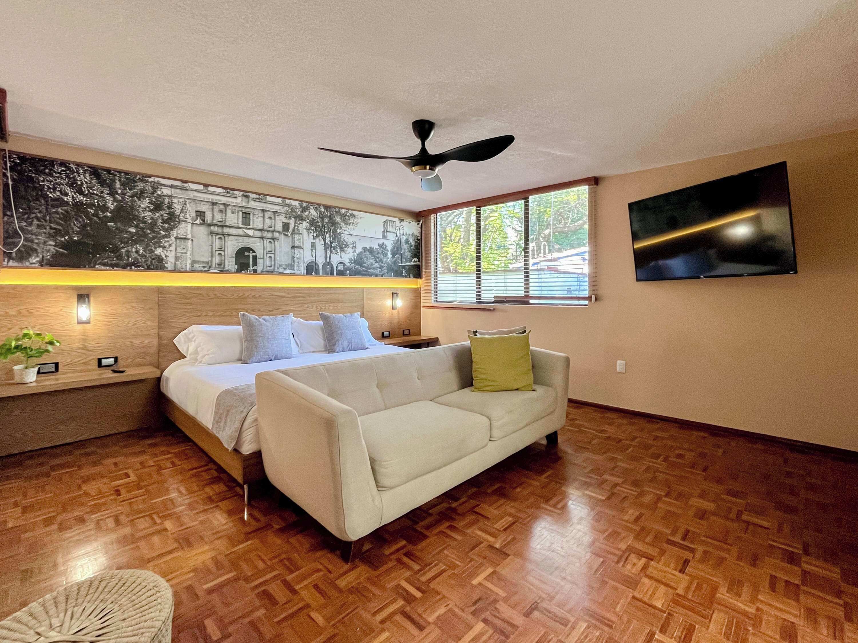 3 habitaciones, escritorio, tabla de planchar con plancha y wifi 