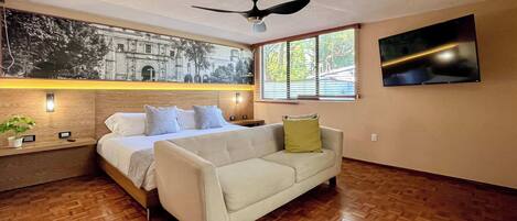 3 habitaciones, escritorio, tabla de planchar con plancha y wifi