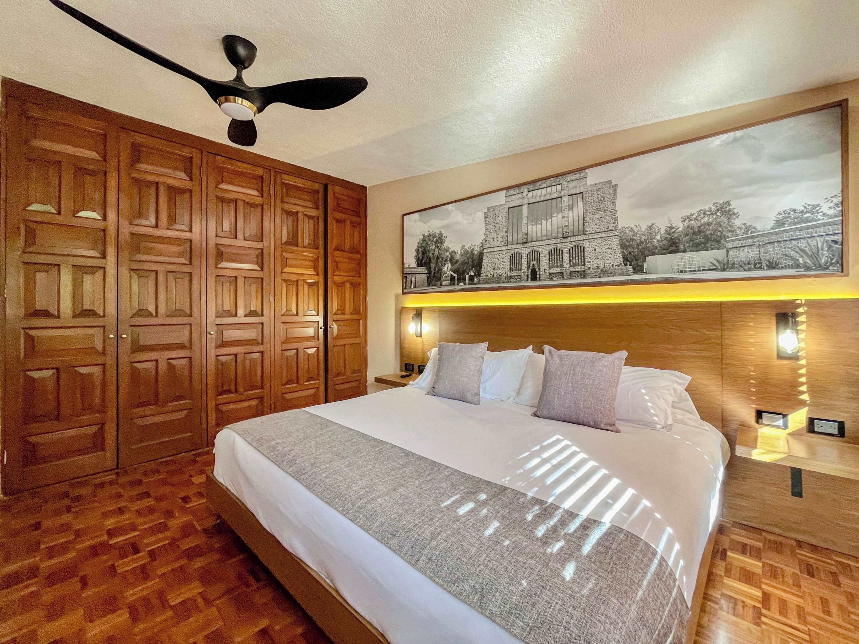 3 habitaciones, escritorio, tabla de planchar con plancha y wifi 