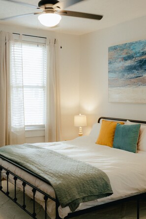 3 chambres, bureau, fer et planche à repasser, Wi-Fi gratuit