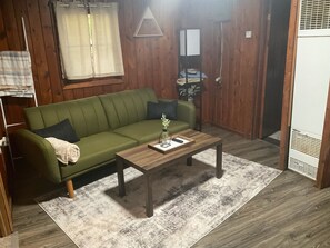 Comfort-Ferienhütte | Wohnbereich | Smart-TV