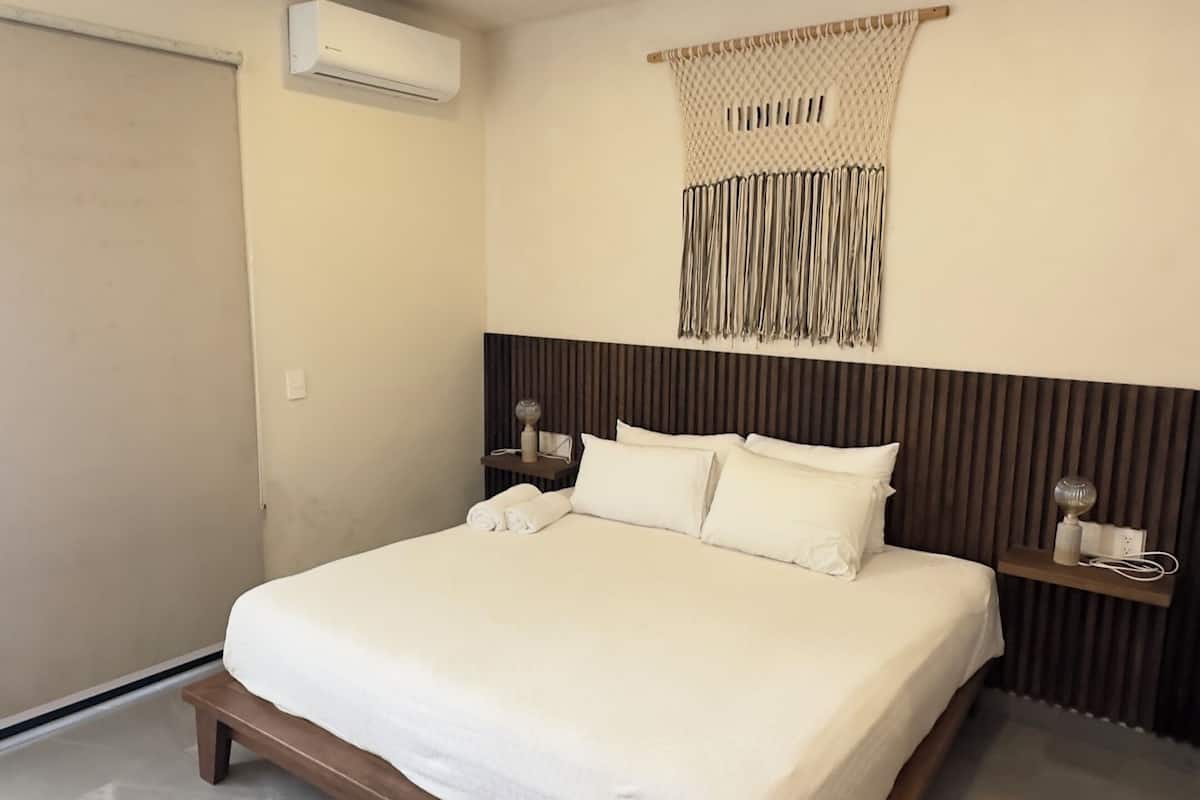 1 bedroom, iron/ironing board, free WiFi, bed sheets