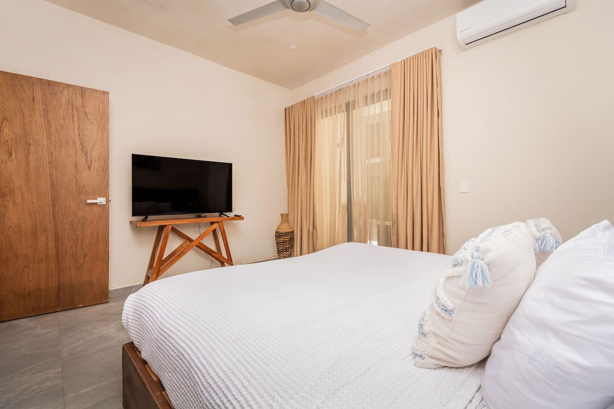 1 غرفة نوم ومكواة/لوح كي وواي فاي مجانًا وملاءات أسرّة