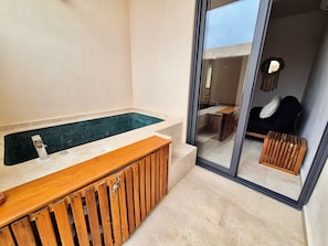 Standard-Apartment, 4 Schlafzimmer, Balkon | Balkon