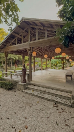 Exterior - The Wonderkoi House A Magical Japanese Koi Garden (Homestead)