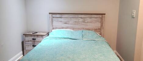 1 chambre, fer et planche à repasser, Wi-Fi gratuit, draps fournis