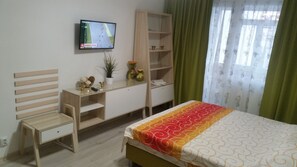 1 bedroom, desk, iron/ironing board, free WiFi