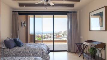 Condo Confort | 1 habitación, tabla de planchar con plancha, wifi gratis y ropa de cama