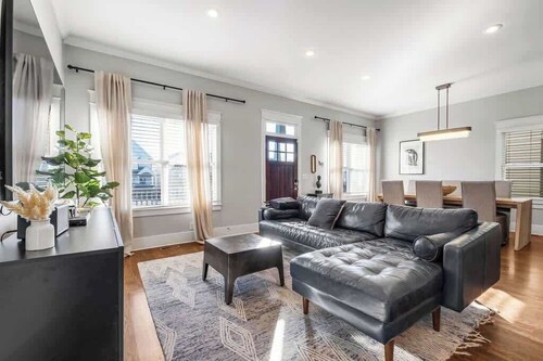 Large Yard | 10 min to Broadway | Pets Welcome