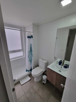 Standard Studio | Bathroom - Apartamentos Bauerle (Temuco)