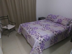 1 chambre, accès au Wi-Fi (inclus), literie fournie