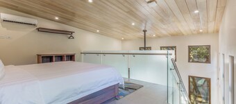 Perfectly located in Playa Guiones. Walk to the beach, shops, restaurants & yoga