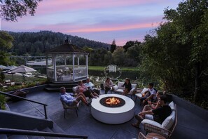Terrace/patio - Boho Manor Resort - Room B (Monte Rio)