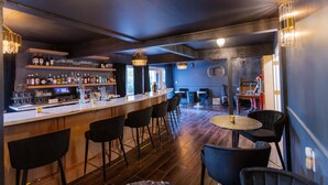 酒吧（店内）