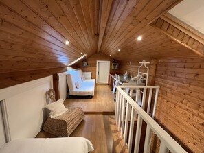Traditional House | 4 bedrooms, individually decorated, individually furnished, desk
