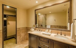 Bathroom - CONDO A BY TRVL2HM (Cabo San Lucas)
