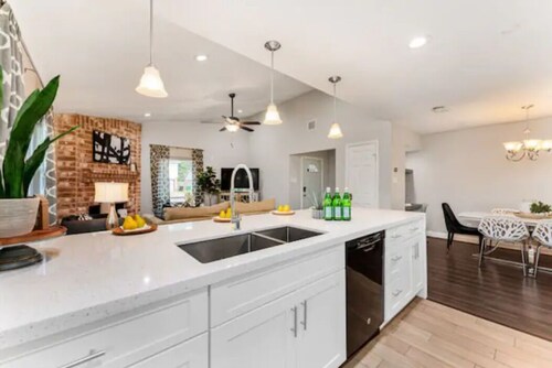 Family-Friendly Home Near Great Southwest Equestrian Center – Horse Show Special