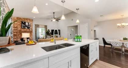 Family-Friendly Home Near Great Southwest Equestrian Center – Horse Show Special